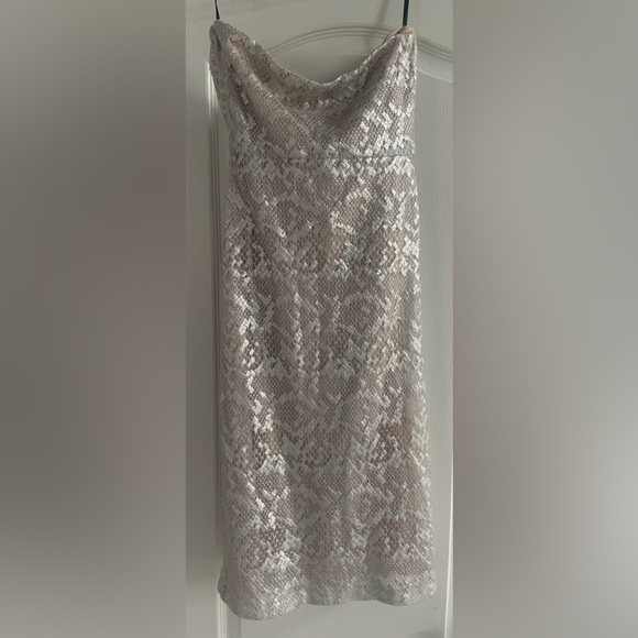 Strapless midi dress - Picture 3 of 4